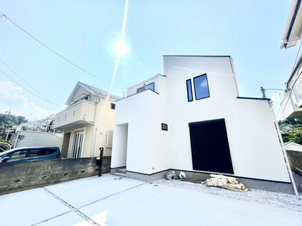 横浜市港北区高田西４丁目の新築一戸建の前面道路含む現地写真|周辺環境も合わせてご案内させて頂きます！
お気軽にお問い合わせ下さい！