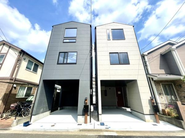 横浜市港北区樽町３丁目の新築一戸建の外観|堂々と完成しました！いつでもご案内可能です！
お車でご自宅まで送迎承ります。