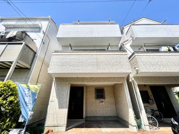 横浜市港北区日吉３丁目の中古一戸建の前面道路含む現地写真|周辺環境も合わせてご案内させて頂きます！
お気軽にお問い合わせ下さい！