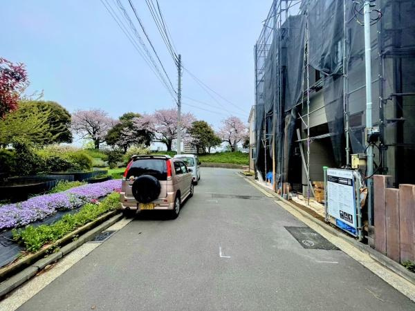 横浜市港北区樽町３丁目の新築一戸建の前面道路含む現地写真|周辺環境も合わせてご案内させて頂きます！
お気軽にお問い合わせ下さい！