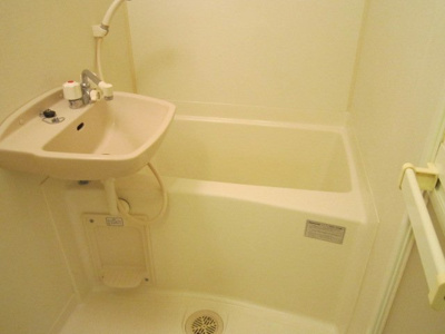 【浴室】 | レオパレスＳＵＮＲＩＳＥ | 落ち着いた空間のお風呂です