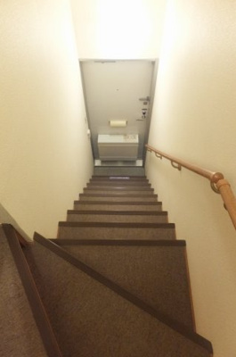 【玄関】 | レオパレスＳＵＮＲＩＳＥ | 玄関です