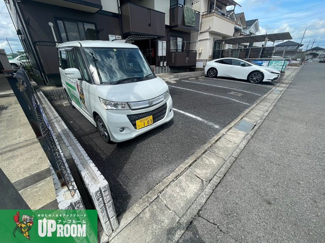 ヴィルヌーブの駐車場