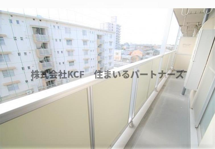 コンチェルト東合川Ⅱのバルコニー|暖かな日差しのふりそそぐバルコニー
