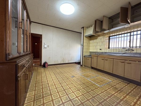 宮崎市江南　中古平屋戸建の居間・リビング