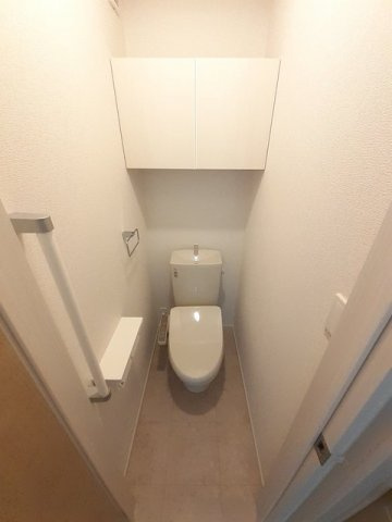 ドエル　Ｆ・Ｔ・Ｋ　Ⅵ番館のトイレ|落ち着いた色調のトイレです