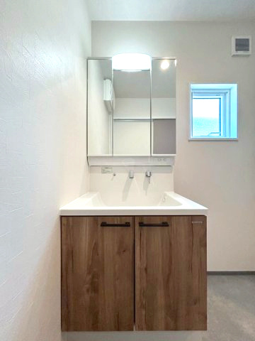 新築戸建　長野市吉田２丁目の独立洗面台