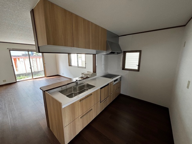 藤枝市高岡3丁目　中古戸建のキッチン