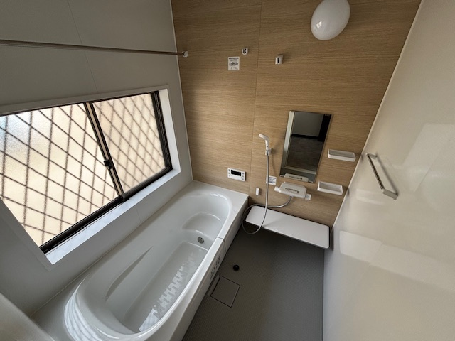 藤枝市高岡3丁目　中古戸建の浴室