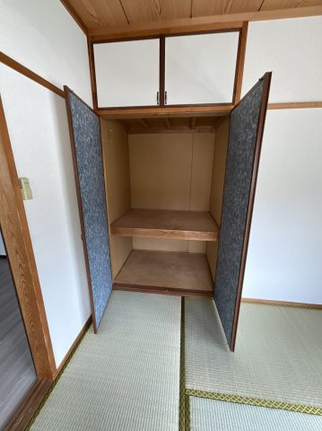 【収納】 | 一人分の荷物にちょうどいいサイズの収納です。