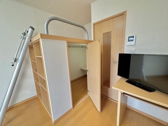 レオパレスルチェンテの居間・リビング|使いやすい居間です