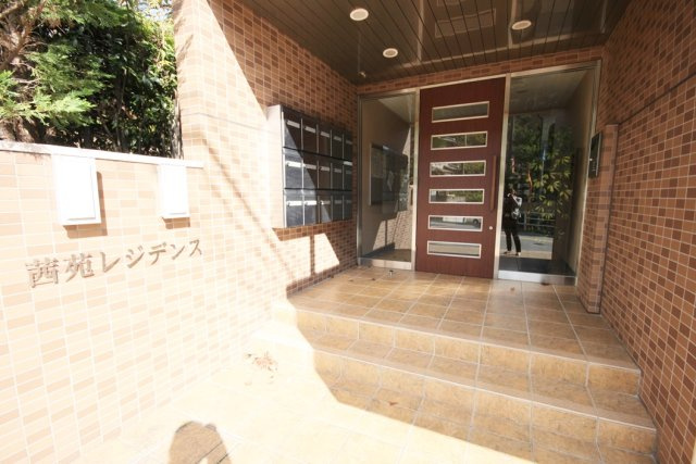 茜苑レジデンスのエントランス|毎日通るエントランスはこのようになっています