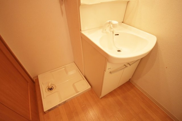 茜苑レジデンスの洗面所|忙しい朝には欠かせない洗面所です