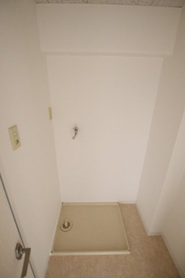 【設備】 | ラフィーネ深井清水 | 室内洗濯機置場