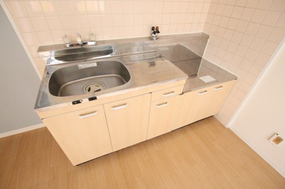 【キッチン】 | ラフィーネ深井清水