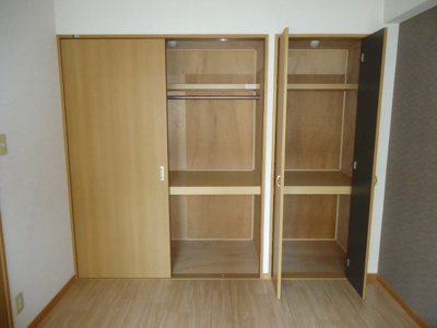 【その他】 | 五豊マンション | 東側洋室6帖収納