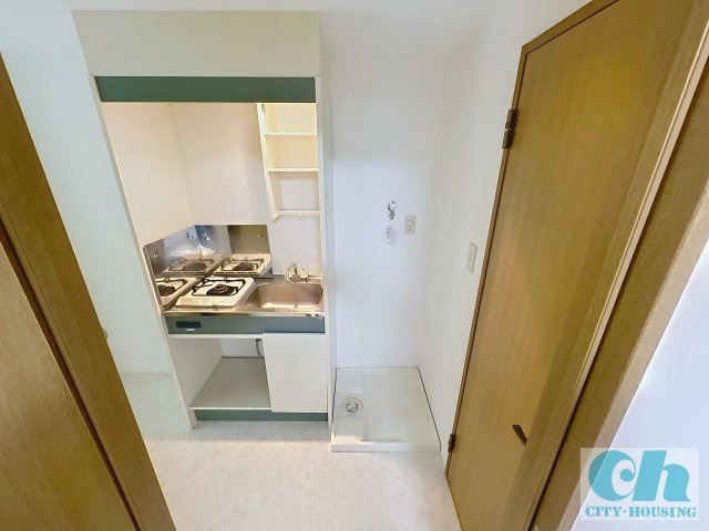 メゾンシャルム 101号室のキッチン