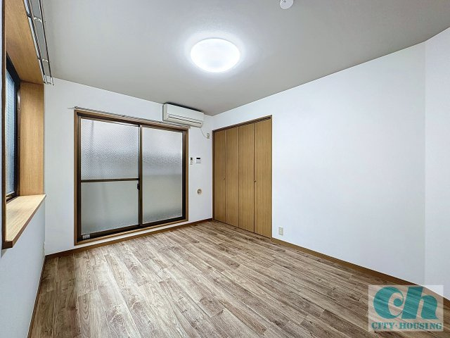 メゾンシャルム 101号室の居間・リビング