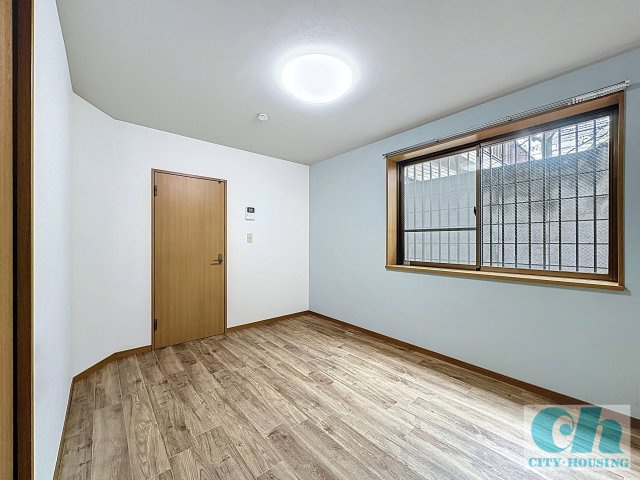 メゾンシャルム 101号室の洋室