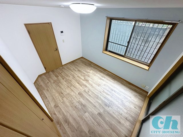 メゾンシャルム 101号室の洋室