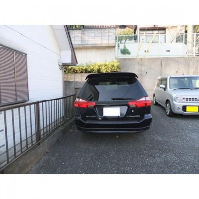 【内装】 | シャトル金山駐車場 | 明るい色調の室内です