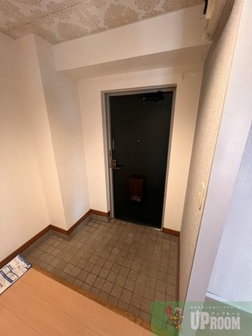 グランドール須崎の玄関