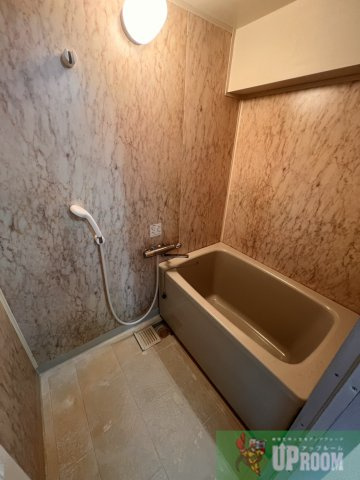 グランドール須崎の浴室