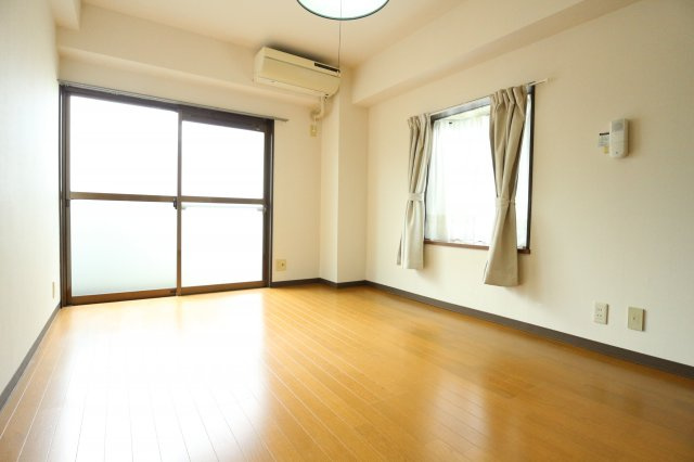 ベイヒルズジェームス山の洋室