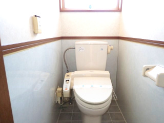 【トイレ】 | 黒石市泉町一棟売りアパート