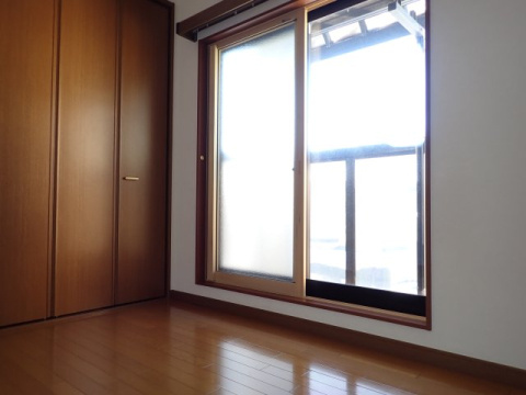 【洋室】 | 黒石市泉町一棟売りアパート | きれいな洋室です