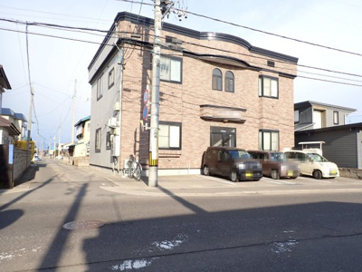 【外観】 | 黒石市泉町一棟売りアパート | 外観も気になるポイント