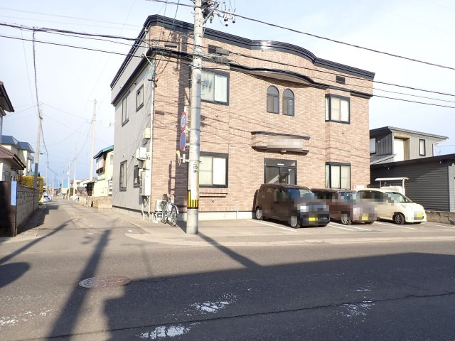 【外観】 | 黒石市泉町一棟売りアパート | 外観も気になるポイント