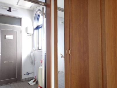 【収納】 | 黒石市泉町一棟売りアパート | 玄関シューズボックス