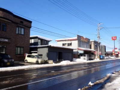【その他】 | 黒石市泉町一棟売りアパート | 前面道路