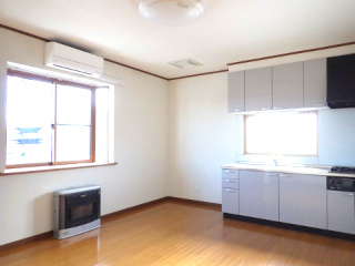 【居間・リビング】 | 黒石市泉町一棟売りアパート | 内装