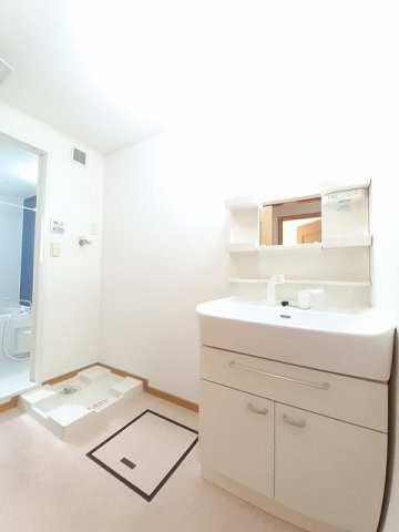 サニーサイドＵＰの洗面所|コンパクトで使いやすい洗面所