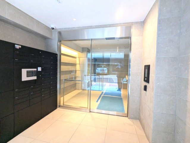 Urbanex日本橋馬喰町Ⅱの設備|タッチキーのモニター付オートロックセキュリティです、宅配BOXです