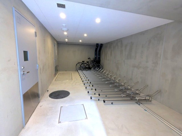 Urbanex日本橋馬喰町Ⅱの設備|屋内屋根付き自転車置場です
