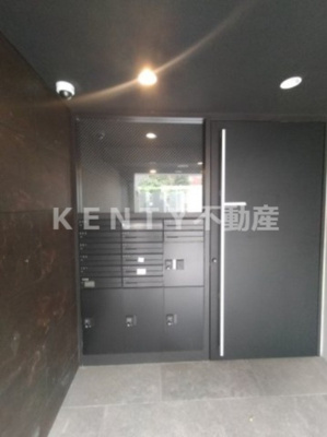 【エントランス】 | ＣＯＣＯＣＵＢＥ大森山王 | ゆとりのあるエントランスです