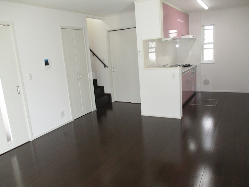 コンコルディア　シティ　いだかだい Ｂ棟の居間・リビング