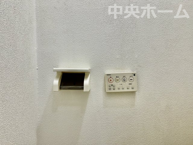 ハイツ西日暮里の内装|【ウォシュレット】清潔に使いたいお手洗いには最適な設備です。もちろんウォームレットも標準装備です。