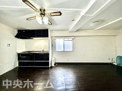 【居間・リビング】 | ハイツ西日暮里 | 【居間・リビング】「ＬＤＫは家族団らんをデザイン」広いＬＤＫでは家族が集まり一緒の時間を過ごせる工夫がされております。何気ない一日の当たり前のひとコマがいつか一生の宝物になります