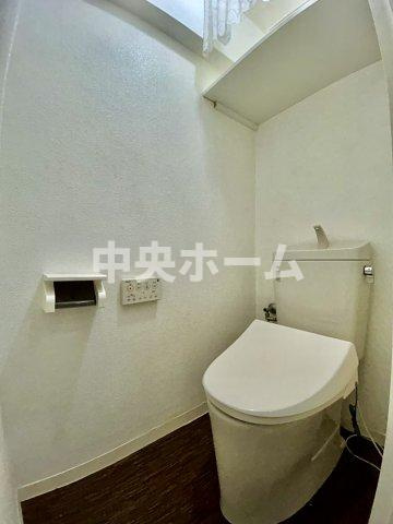 ハイツ西日暮里のトイレ|【トイレ】 温水洗浄便座機能付きトイレ。温水洗浄便座は清潔にお使いいただくための大切なアイテムです。