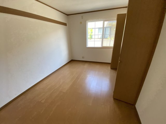 レジデンス夢前の洋室