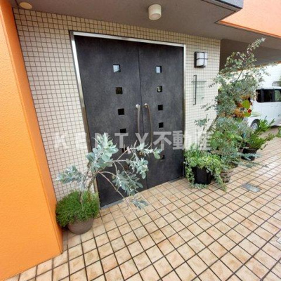 【エントランス】 | カーサ・ベルデスⅡ | エントランスです