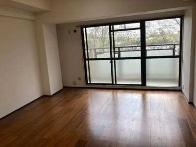 【居間・リビング】 | ホーユウパレス神戸塩屋　収益