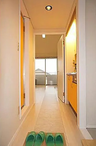 鳥取県鳥取市　一棟アパートの玄関