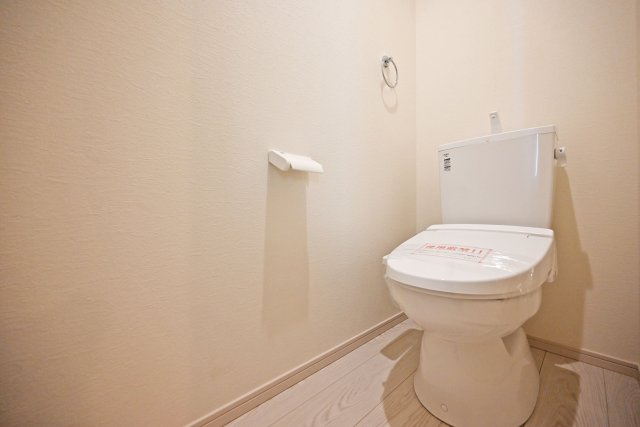 テラシエ上大市5丁目新築一戸建て│4LDK+駐車1台可のトイレ|1・2階に1か所ずつウォッシュトイレを導入しています。