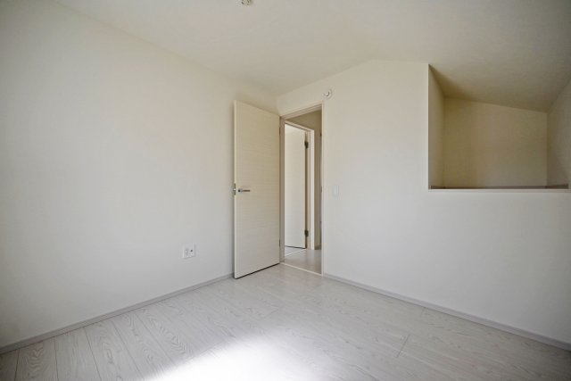 テラシエ上大市5丁目新築一戸建て│4LDK+駐車1台可の洋室|－洋室4.5帖(2F)-