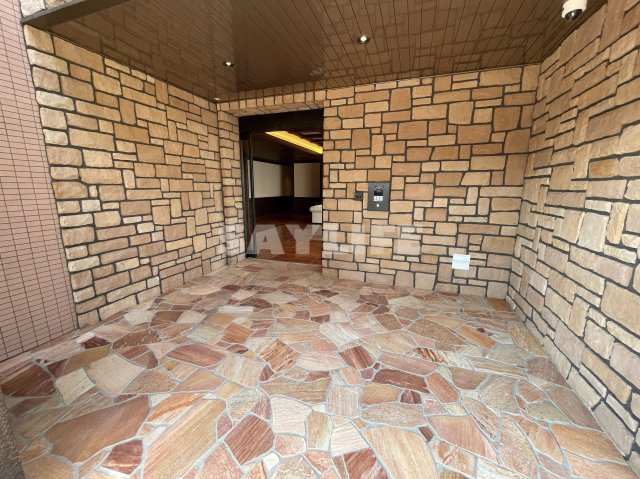 プレジオ長田のエントランス